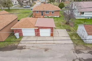 211 10th St NW, Chisholm, MN 55719 - Photo 34