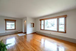 211 10th St NW, Chisholm, MN 55719 - Photo 4