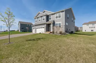 1716 Rainier Dr, Shakopee, MN 55379 - Photo 2