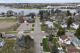 207 3rd Ave NE, Little Falls, MN 56345 - Photo 18