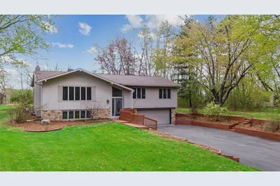 365 Casperson Drive, Hudson, WI 54016 - Photo 2