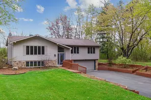 365 Casperson Dr, Hudson, WI 54016 - Photo 2
