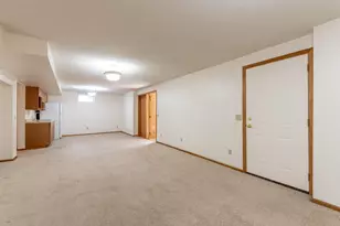 208 Chancery Ln, Mankato, MN 56001 - Photo 32