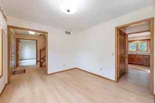208 Chancery Ln, Mankato, MN 56001 - Photo 10