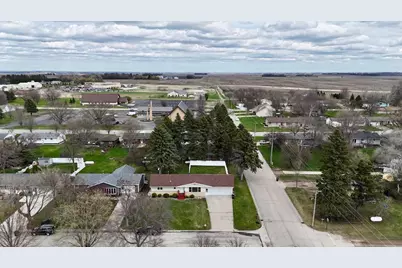 219 9th Avenue SE, Elbow Lake, MN 56531 - Photo 1