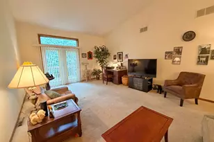 1636 6th Ave SW, Rochester, MN 55902 - Photo 6