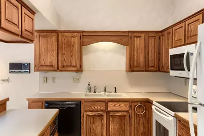 5723 Donegal Drive, Shoreview, MN 55126 - Photo 14