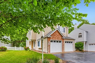 5723 Donegal Dr, Shoreview, MN 55126 - Photo 2