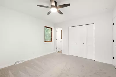 349 13th Street SW, Owatonna, MN 55060 - Photo 12
