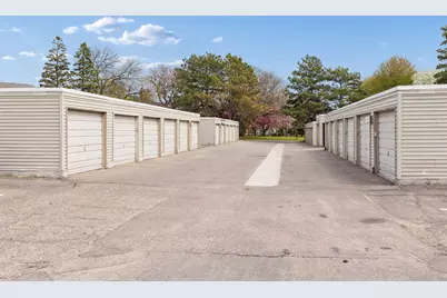 825 Old Settlers Trail #4, Hopkins, MN 55343 - Photo 26