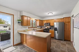 14620 Hayes Rd, Apple Valley, MN 55124 - Photo 10