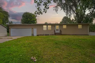 303 12th Ave SE, Faribault, MN 55021 - Photo 1