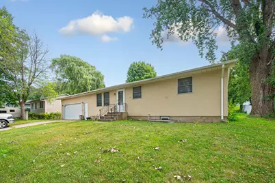 303 12th Avenue SE, Faribault, MN 55021 - Photo 2