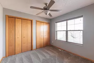 2882 Clover Ridge Dr, Chaska, MN 55318 - Photo 6