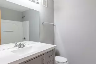 2882 Clover Ridge Dr, Chaska, MN 55318 - Photo 10