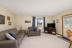 11135 Drake St NW, Coon Rapids, MN 55433 - Photo 4