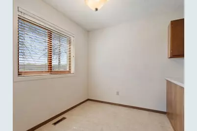 438 Etna Street #103, Saint Paul, MN 55106 - Photo 6