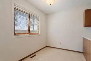 438 Etna St, Saint Paul, MN 55106 - Photo 6