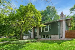 4860 Kingsberry Ln, Minnetonka, MN 55345 - Photo 26
