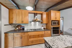 4860 Kingsberry Ln, Minnetonka, MN 55345 - Photo 8