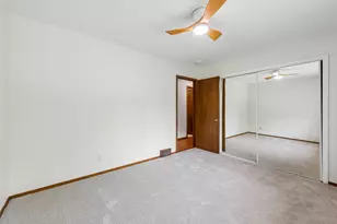 4860 Kingsberry Ln, Minnetonka, MN 55345 - Photo 16