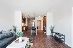 811 Washington Ave S, Minneapolis, MN 55415 - Photo 2