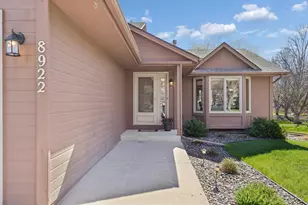 8922 Quinwood Ln N, Maple Grove, MN 55369 - Photo 2