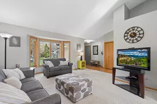 8922 Quinwood Ln N, Maple Grove, MN 55369 - Photo 6