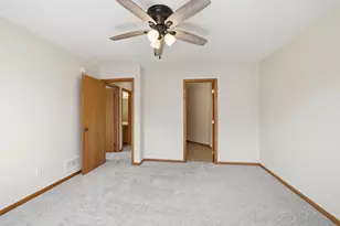 932 S Chestnut St, Belle Plaine, MN 56011 - Photo 10