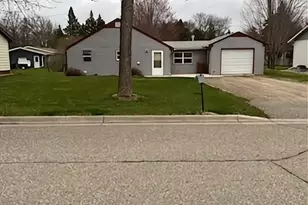 808 S 11th St, Montevideo, MN 56265 - Photo 10