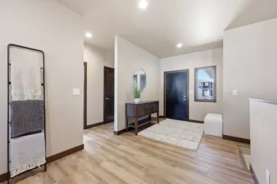 4257 Pine Parkway S, Fargo, ND 58104 - Photo 4