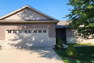 2136 Ashland Dr NW, Rochester, MN 55901 - Photo 2