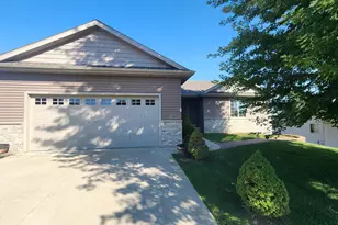 2136 Ashland Dr NW, Rochester, MN 55901 - Photo 1