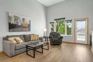 4770 Underwood Ln N, Plymouth, MN 55442 - Photo 2