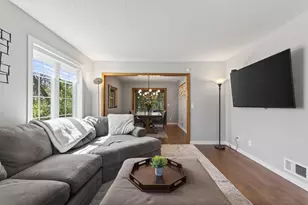 1289 Castle Ct, Golden Valley, MN 55427 - Photo 12