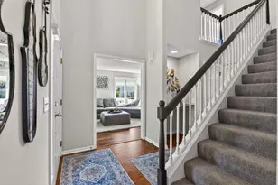 1289 Castle Ct, Golden Valley, MN 55427 - Photo 8