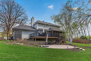 1289 Castle Ct, Golden Valley, MN 55427 - Photo 54