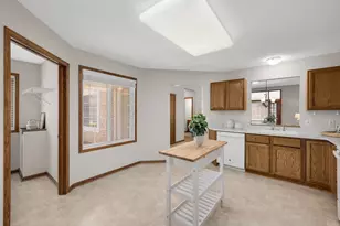 14526 Eureka Ct, Apple Valley, MN 55124 - Photo 12