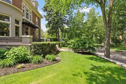 1721 Mount Curve Avenue, Minneapolis, MN 55403 - Photo 6
