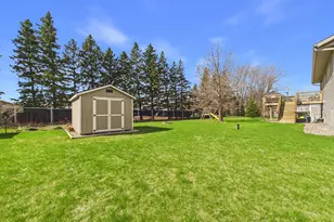 2646 Lois Ln SE, Alexandria, MN 56308 - Photo 2