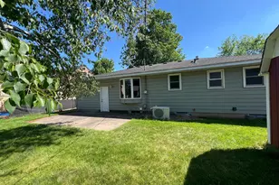 410 14th St W, Hastings, MN 55033 - Photo 6
