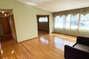1405 5th St NW, Austin, MN 55912 - Photo 2