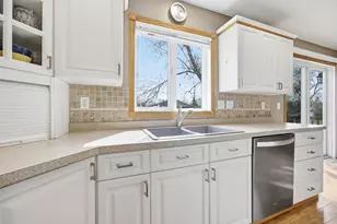 2400 Fairway Dr, Moorhead, MN 56560 - Photo 12
