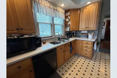 201 6th Avenue SE, Roseau, MN 56751 - Photo 8