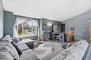 524 Frankfort Way, Waverly, MN 55390 - Photo 8