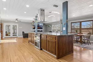 4415 Victoria St N, Shoreview, MN 55126 - Photo 10