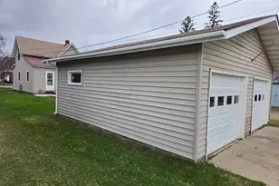 506 NW 7th Ave, Grand Rapids, MN 55744 - Photo 6