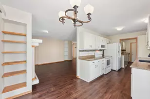631 Grandview Dr, Hudson, WI 54016 - Photo 8
