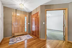 15 Anemone Cir, North Oaks, MN 55127 - Photo 4