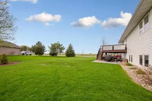 2101 Red Tail Ln, North Mankato, MN 56003 - Photo 4